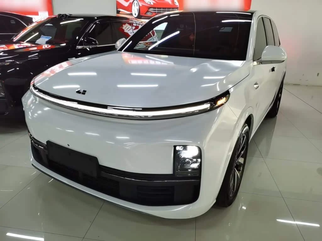 Li Auto L8