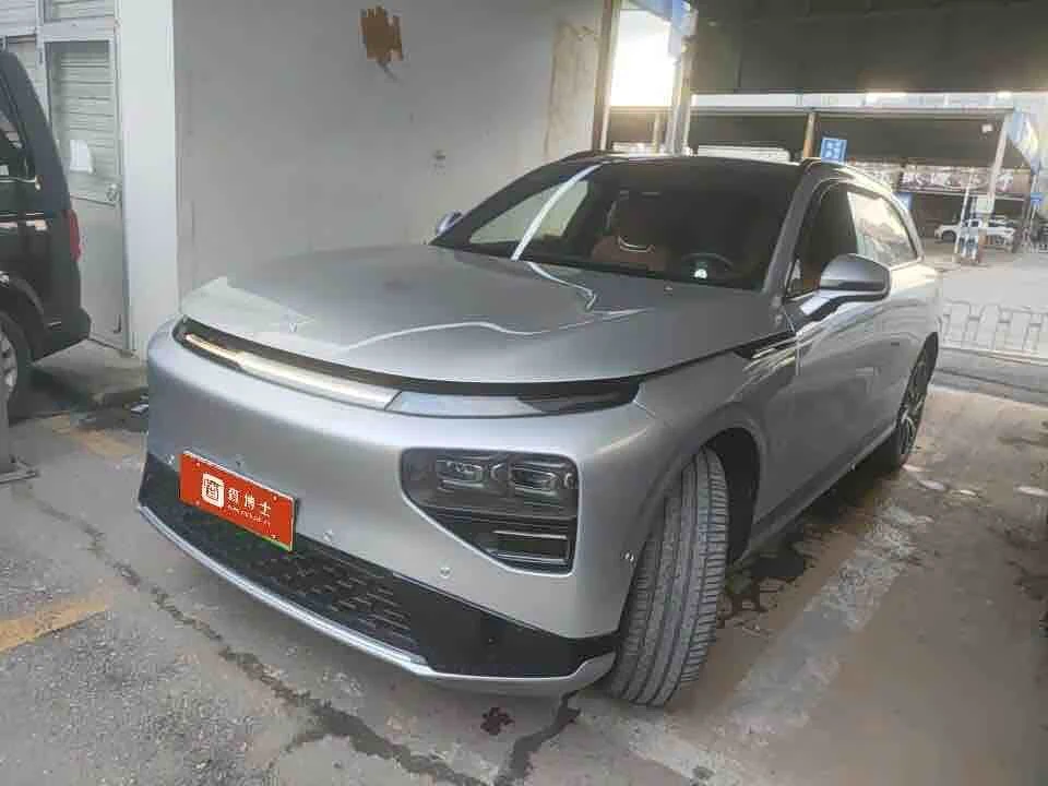 Xpeng G9