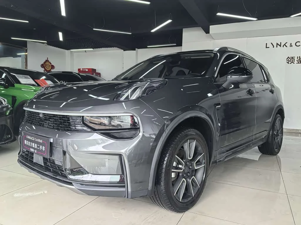 Lynk & Co 01