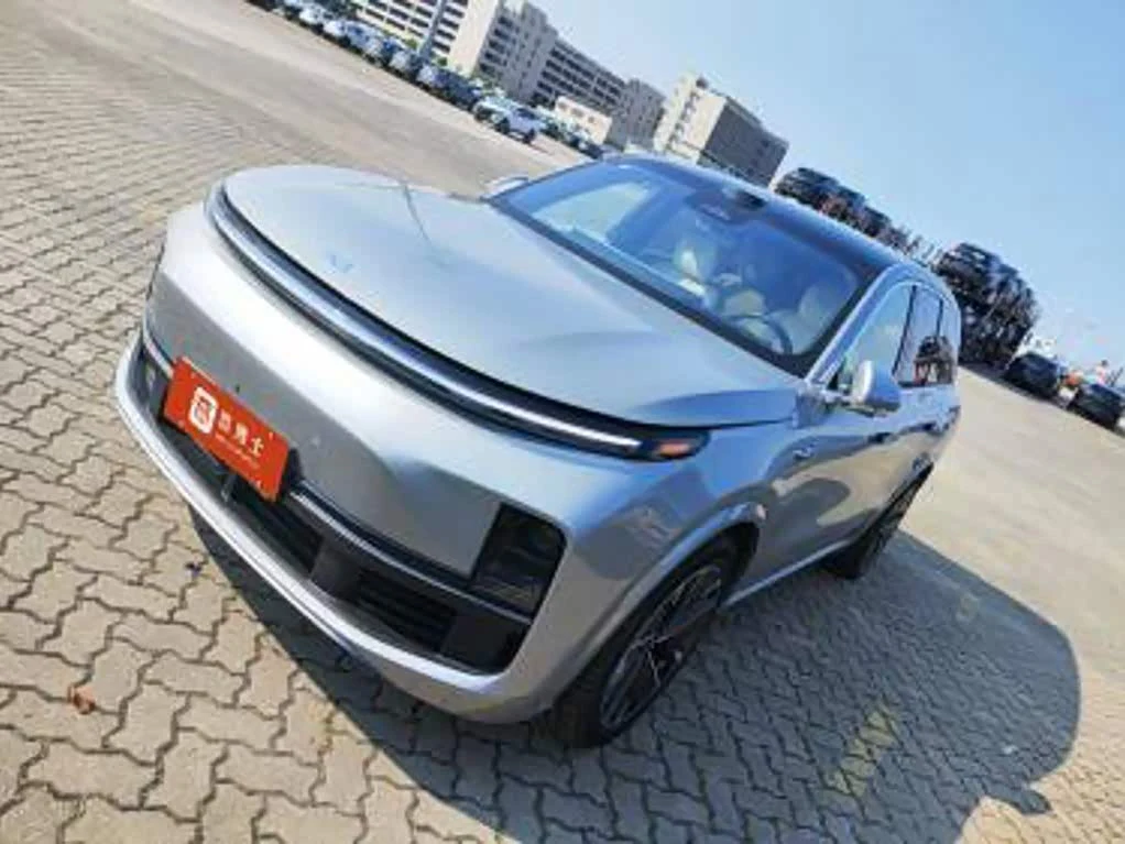 Li Auto L8