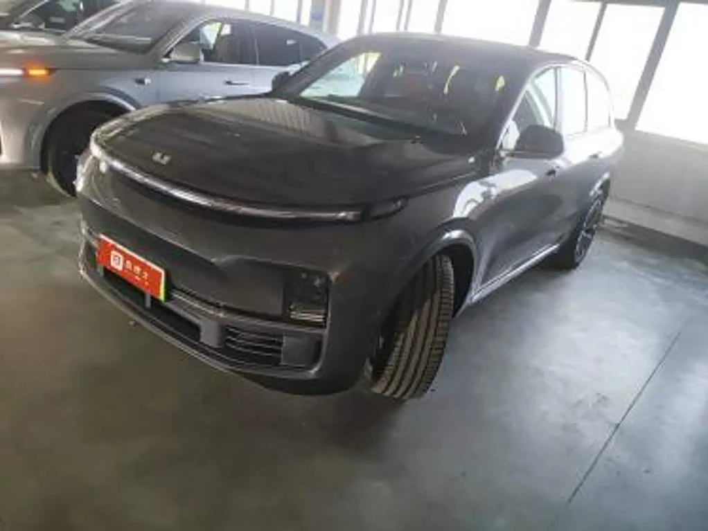 Li Auto L8