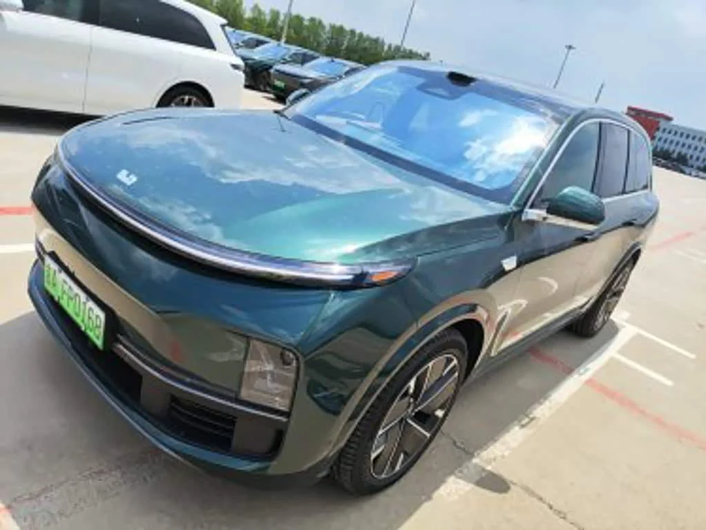 Li Auto L8