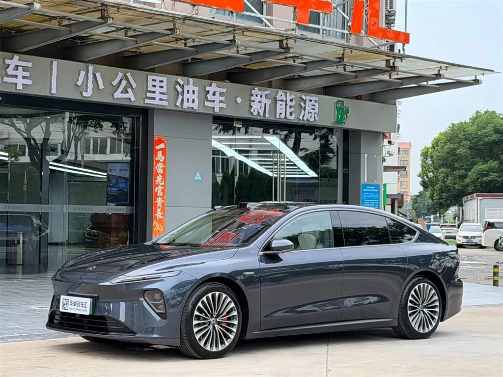 NIO ET7