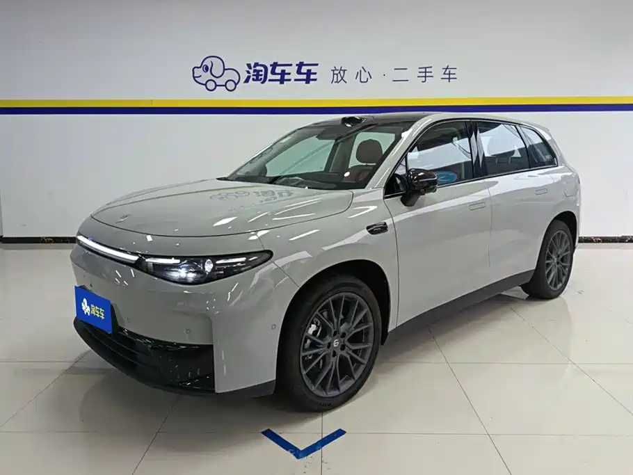 Leapmotor C10