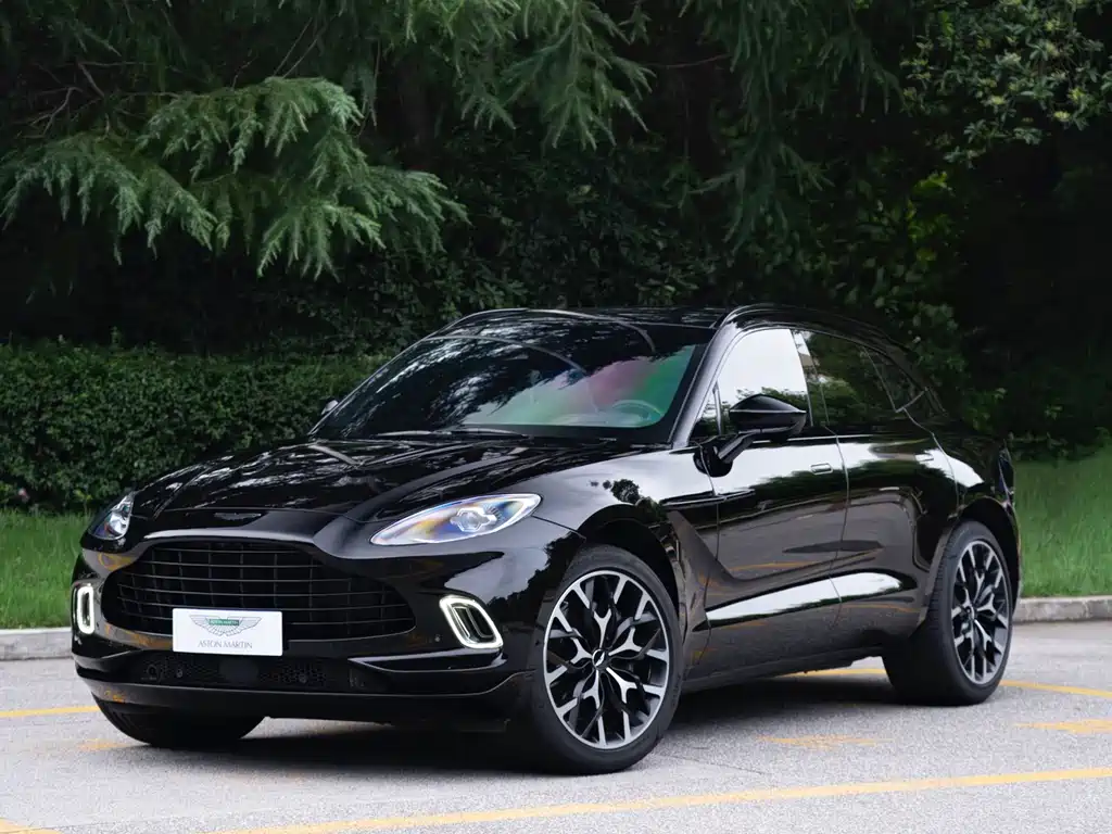 Aston Martin DBX