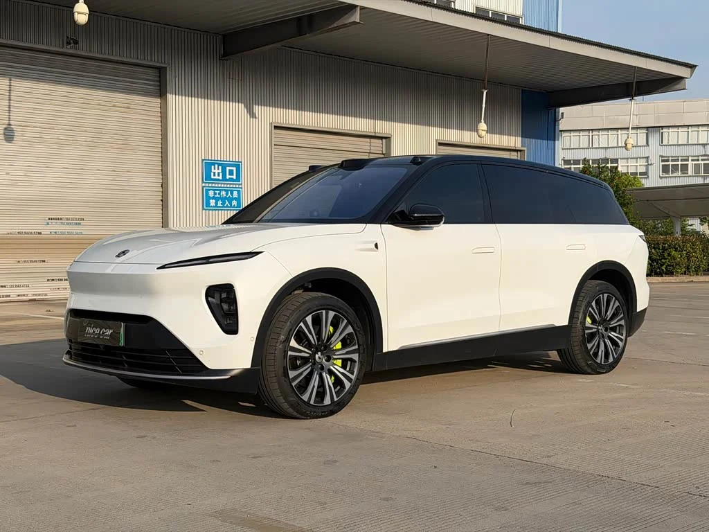 NIO ES8