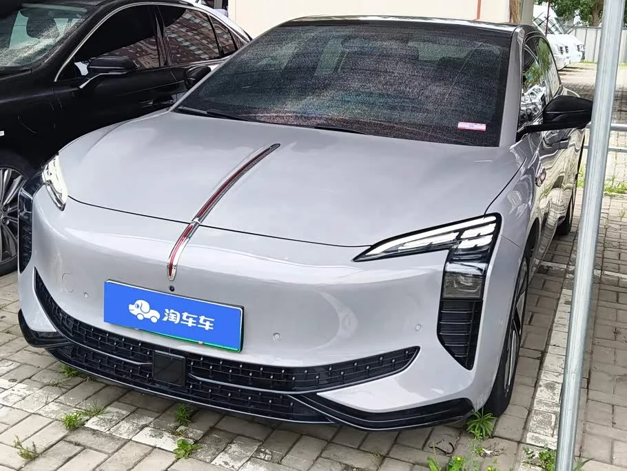 Hongqi EH7