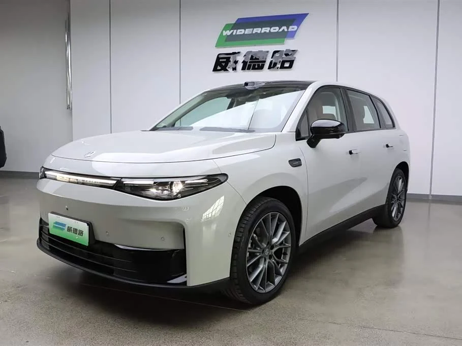 Leapmotor C10