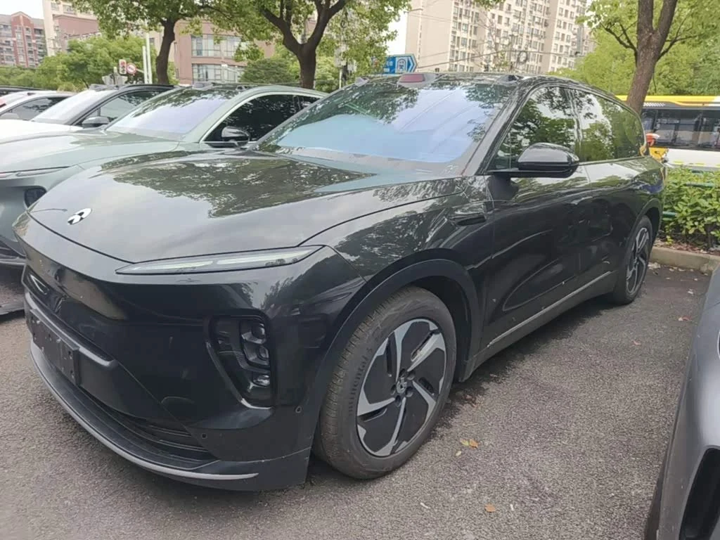 NIO ES8