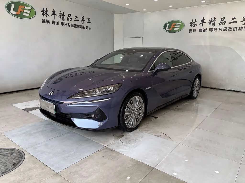 Denza Z9