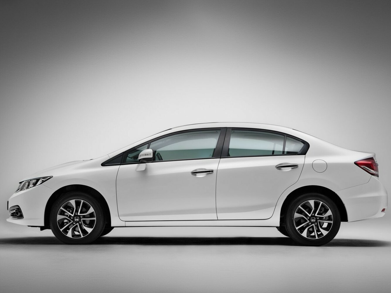 Honda Civic 2013 1.8L AT Luxury