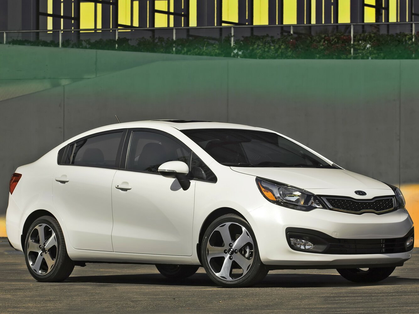 Kia Pride Luxury