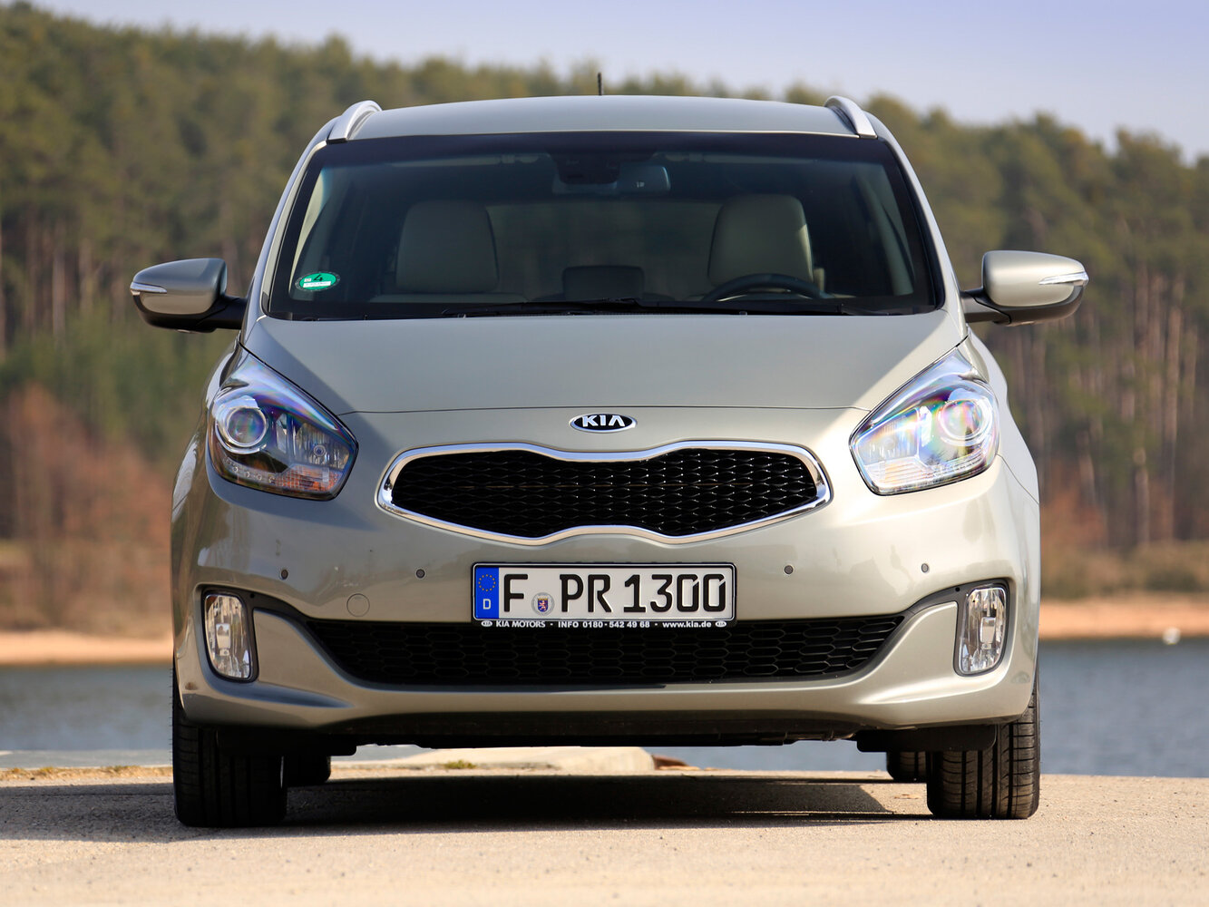 Kia Carens 2.0 LPi Luxury