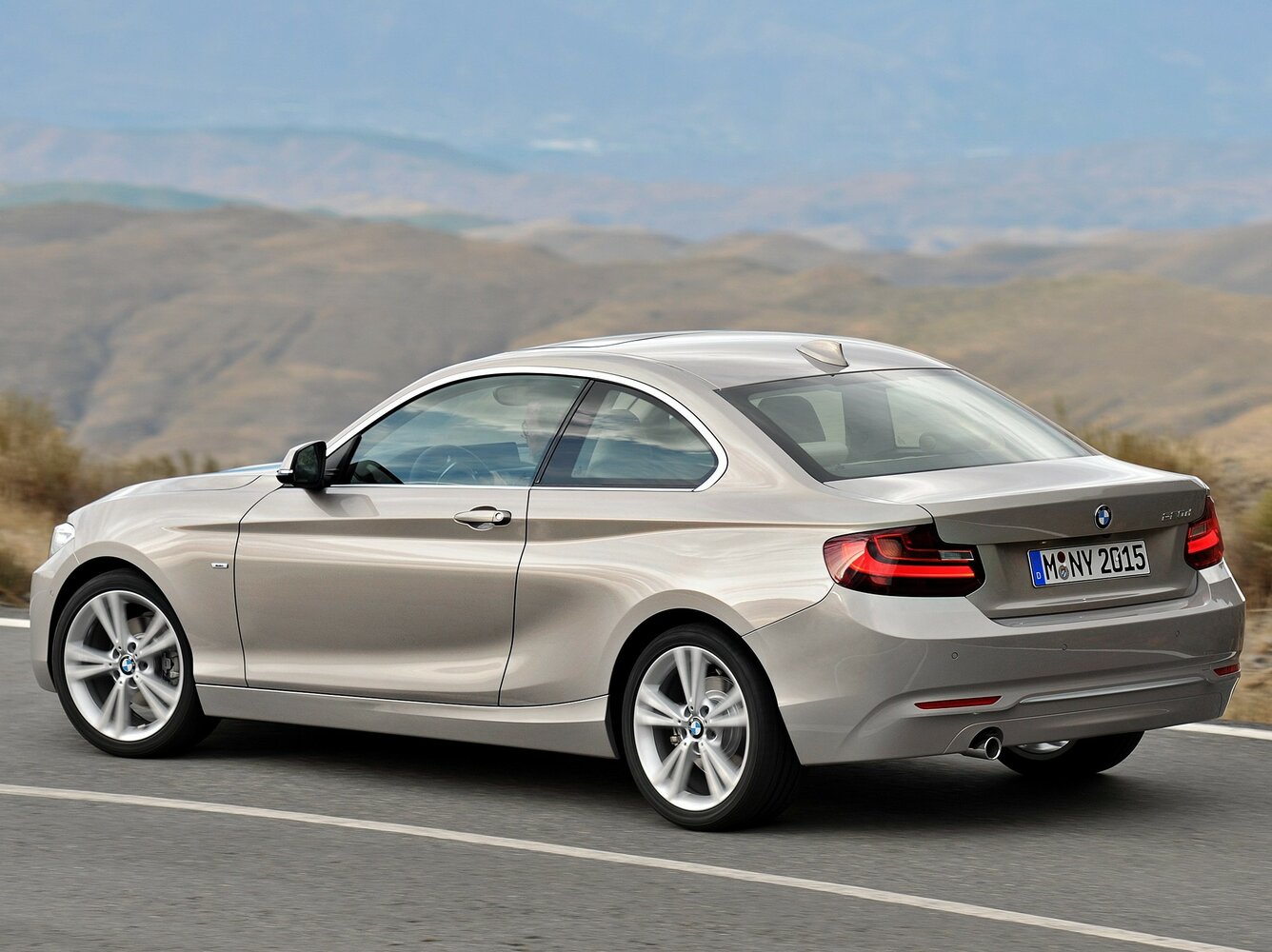 BMW 2 серии 218d