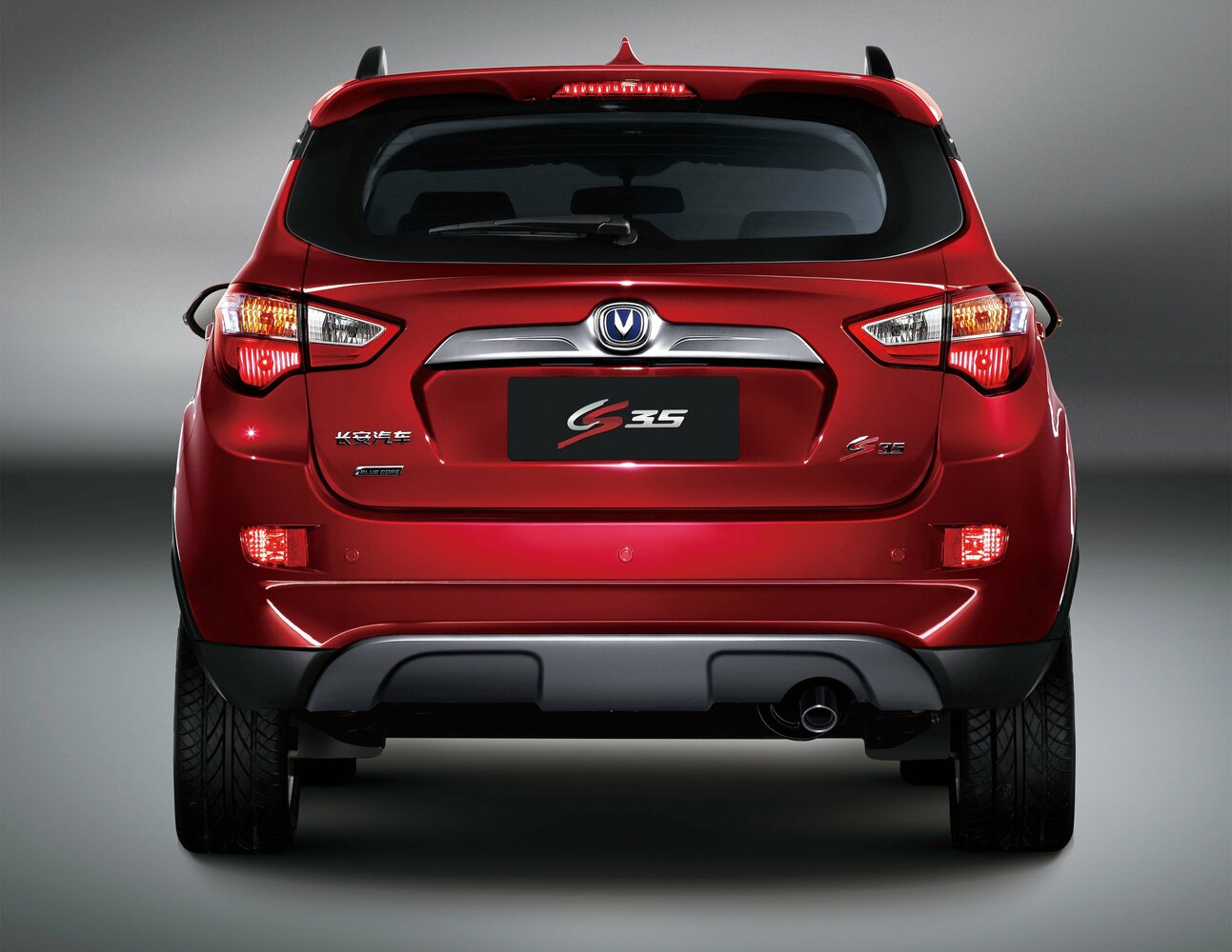 Changan CS35 — справочные фотографии комплектации, Сзади