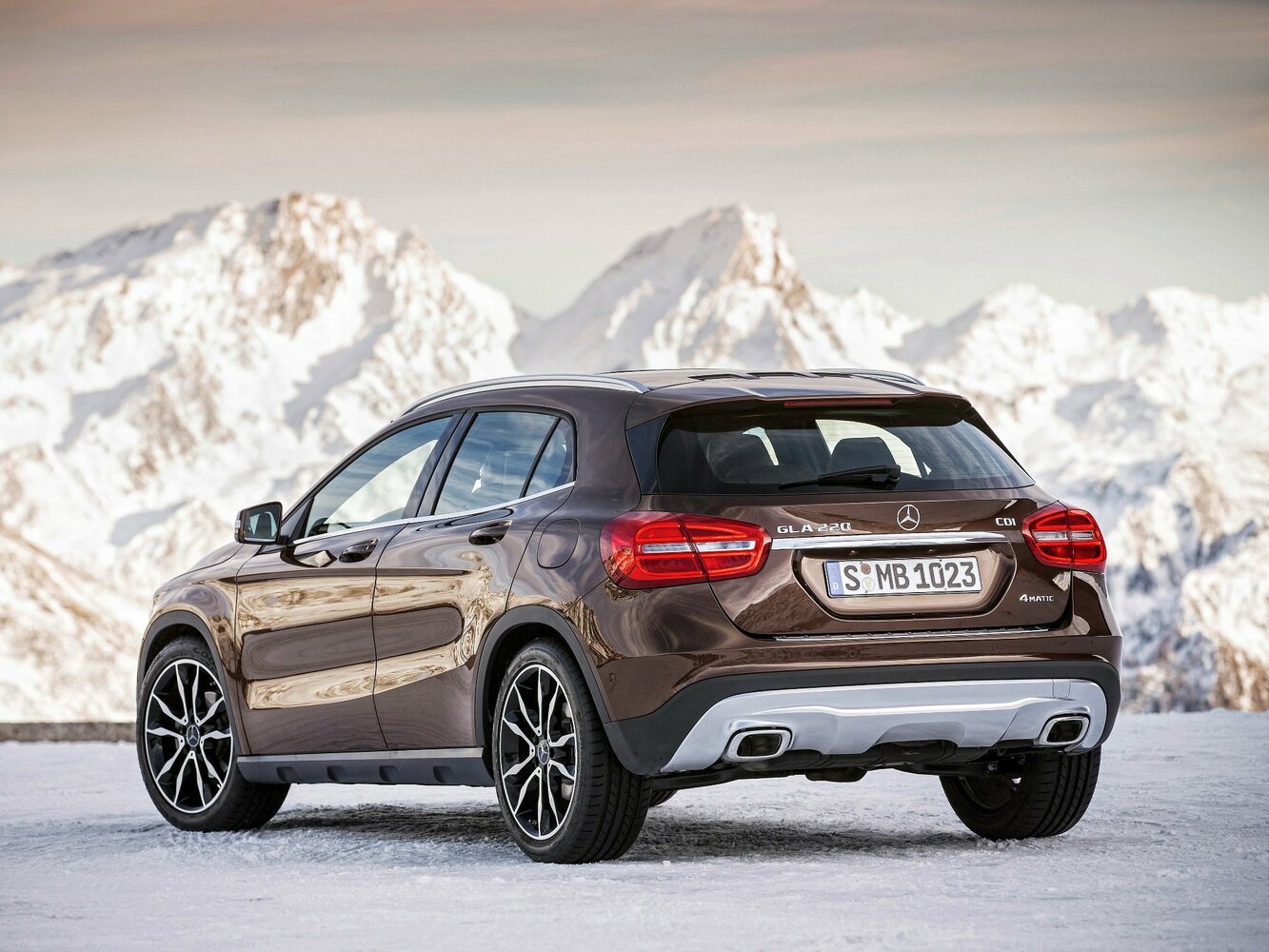 Mercedes-Benz GLA-Class X156 GLA200 d 4MATIC