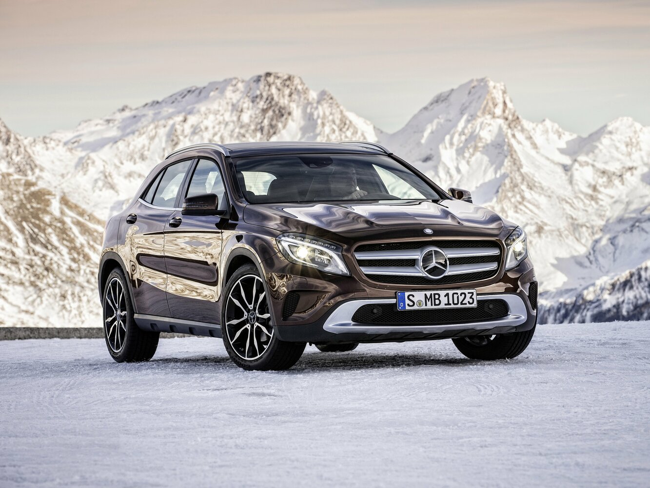 Mercedes-Benz GLA-Class X156 GLA200 d 4MATIC