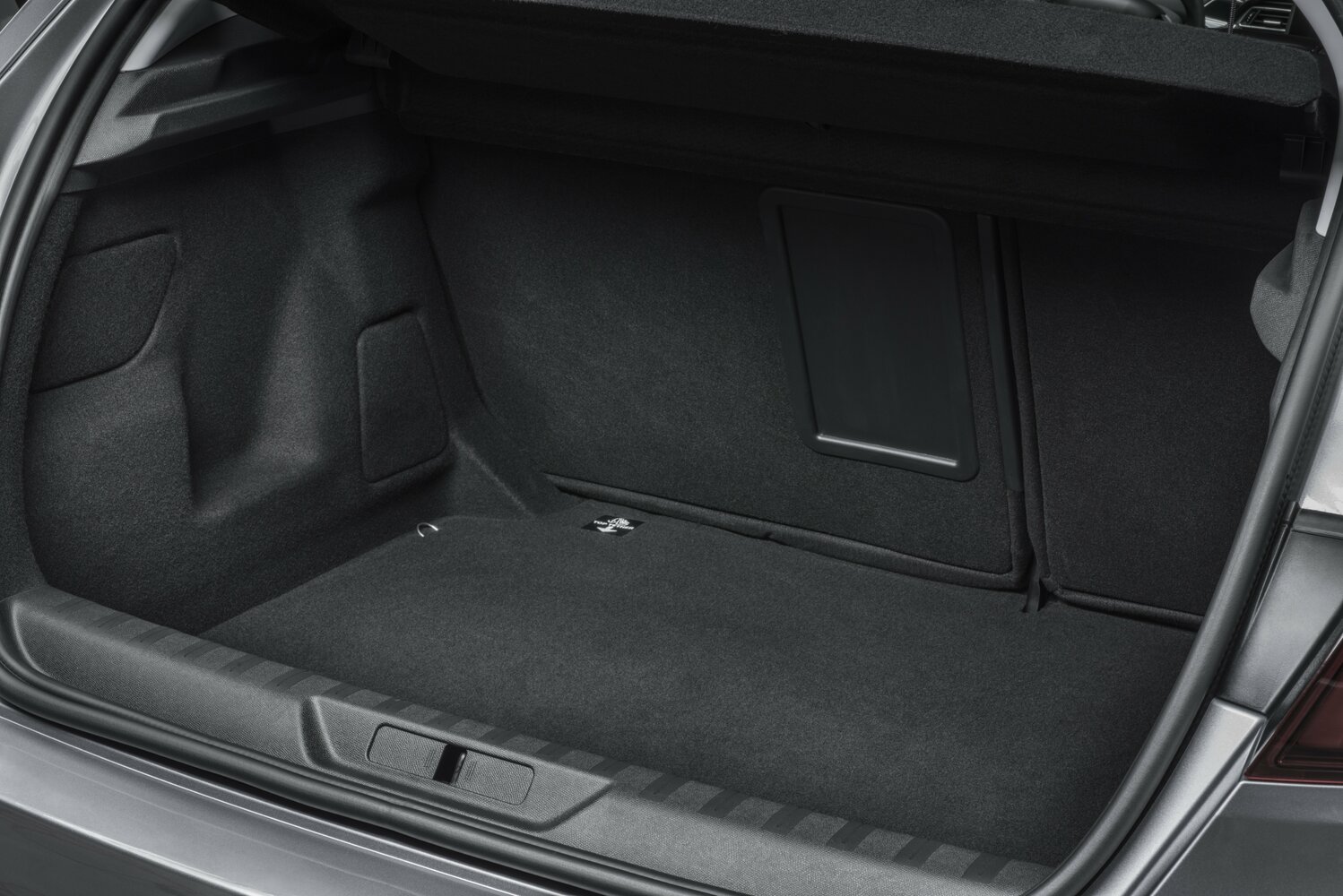 Peugeot 308 — справочные фотографии комплектации, Багажник