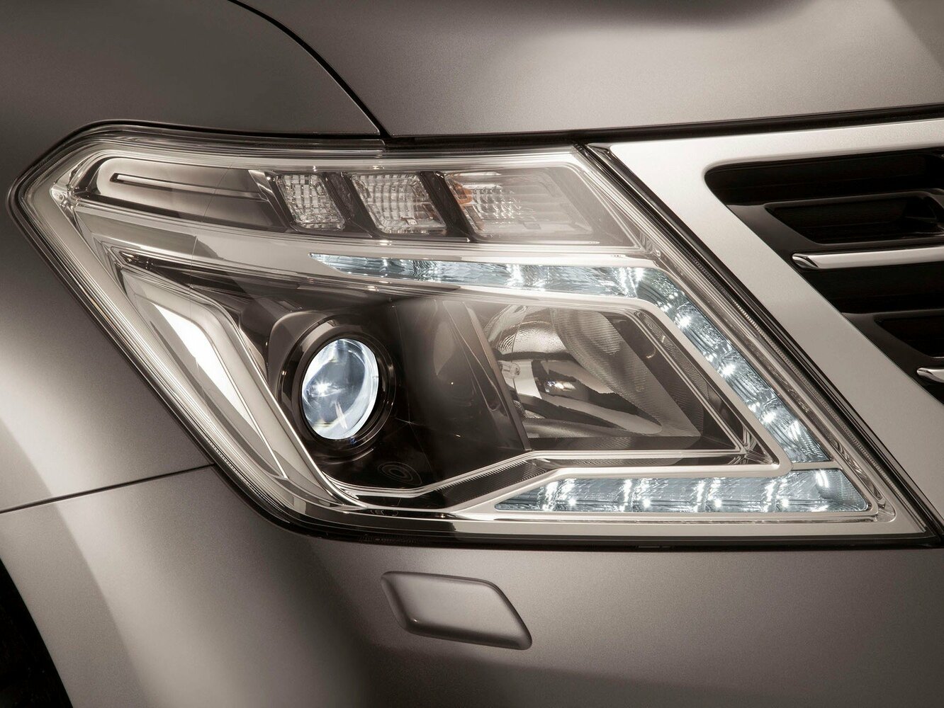 Nissan Patrol 2017 4.0T AT 7 мест