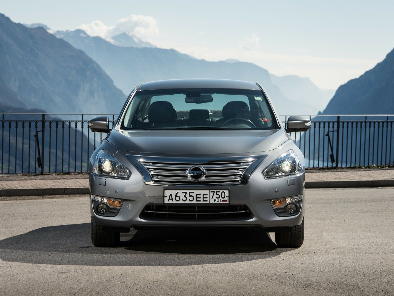 Nissan Teana XE