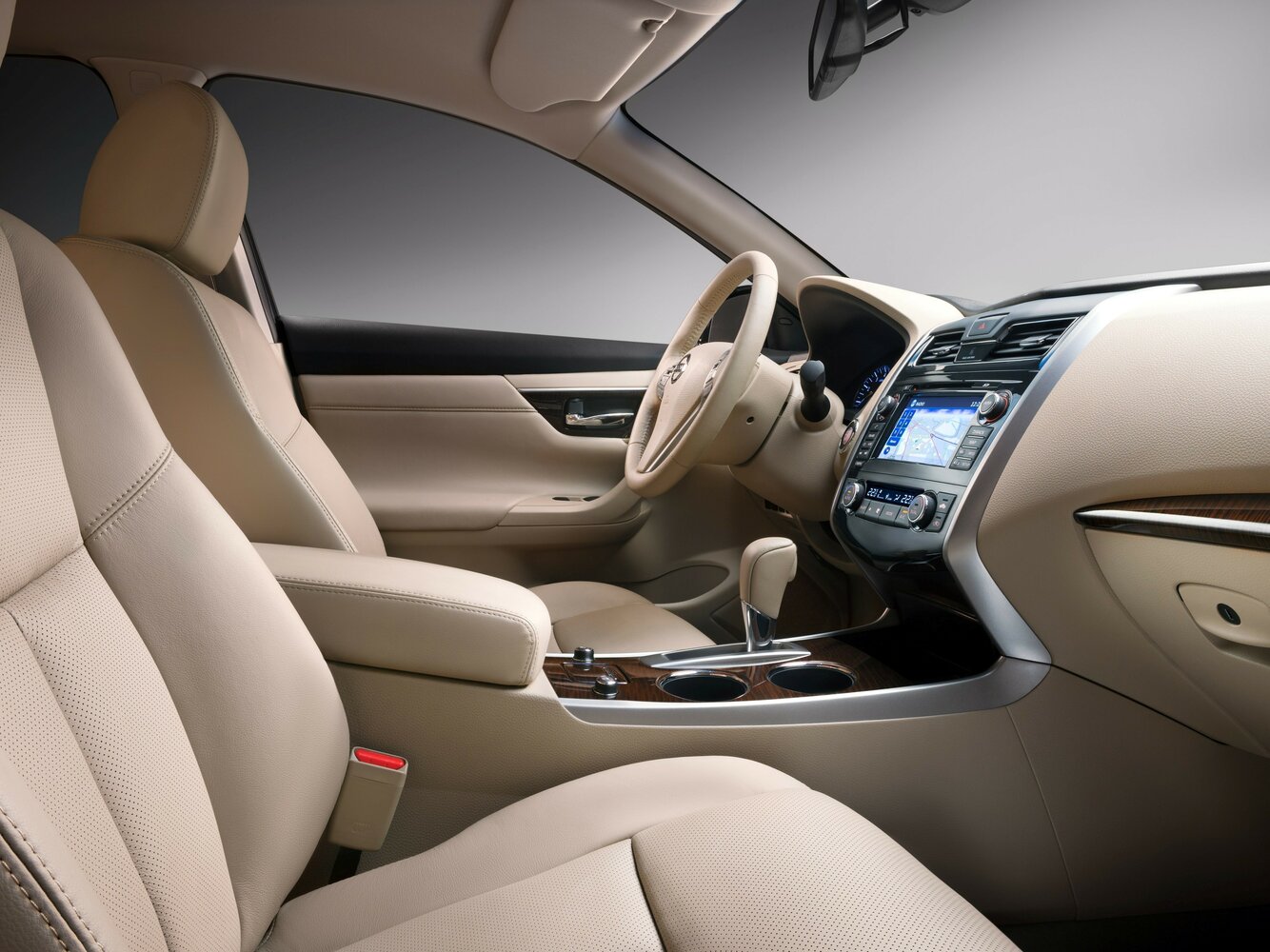 Nissan Teana XE