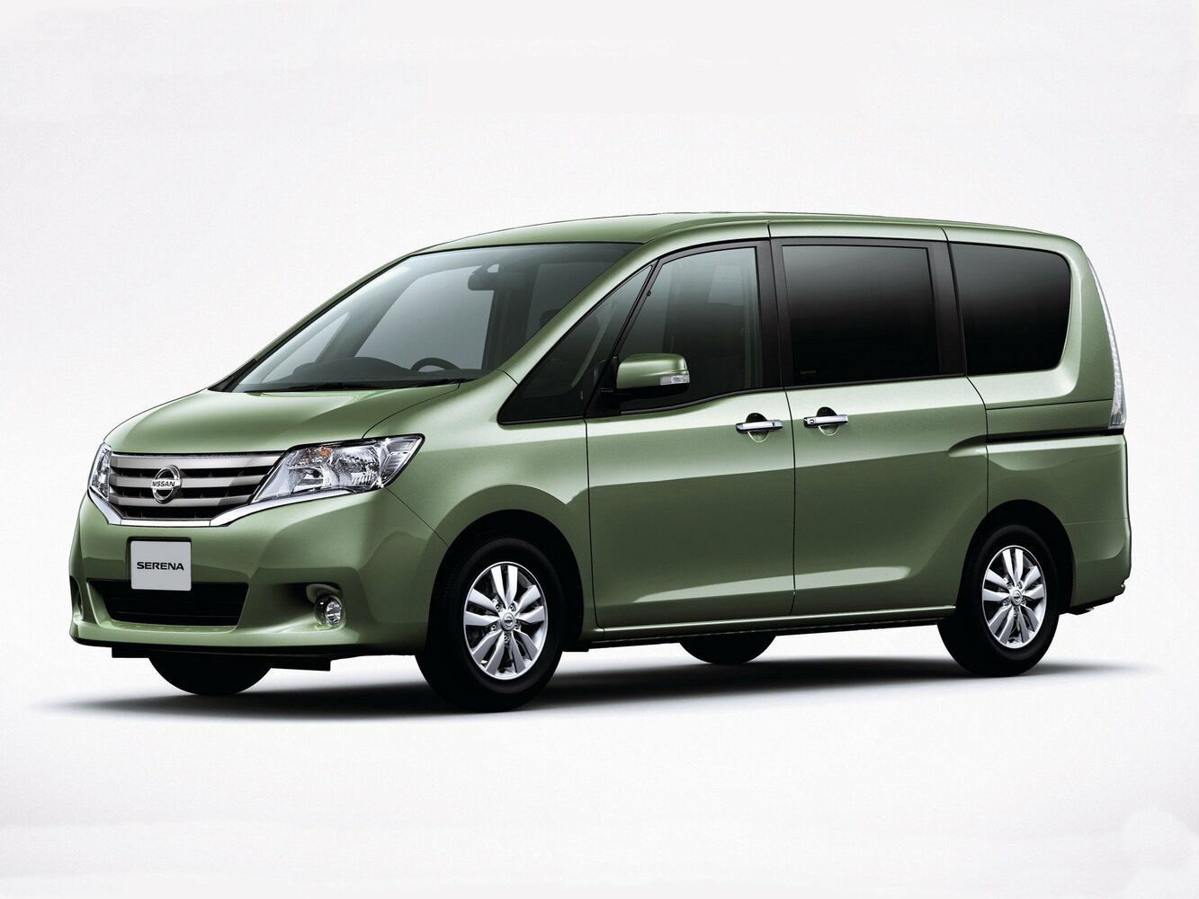 Nissan Serena V