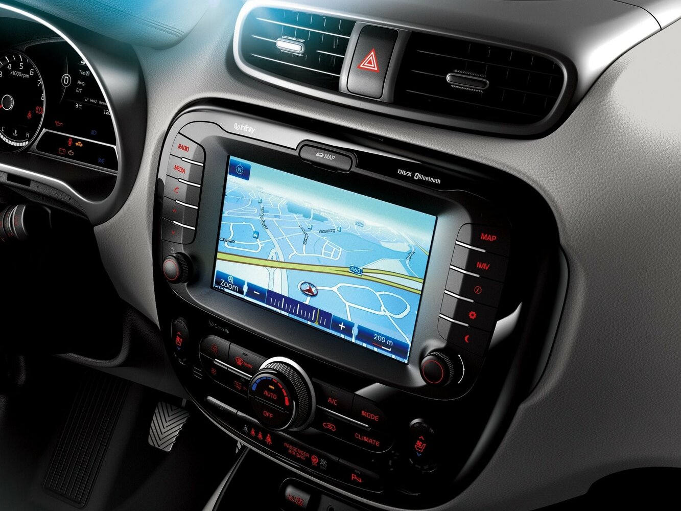 Kia Soul — справочные фотографии комплектации, Интерьер 2