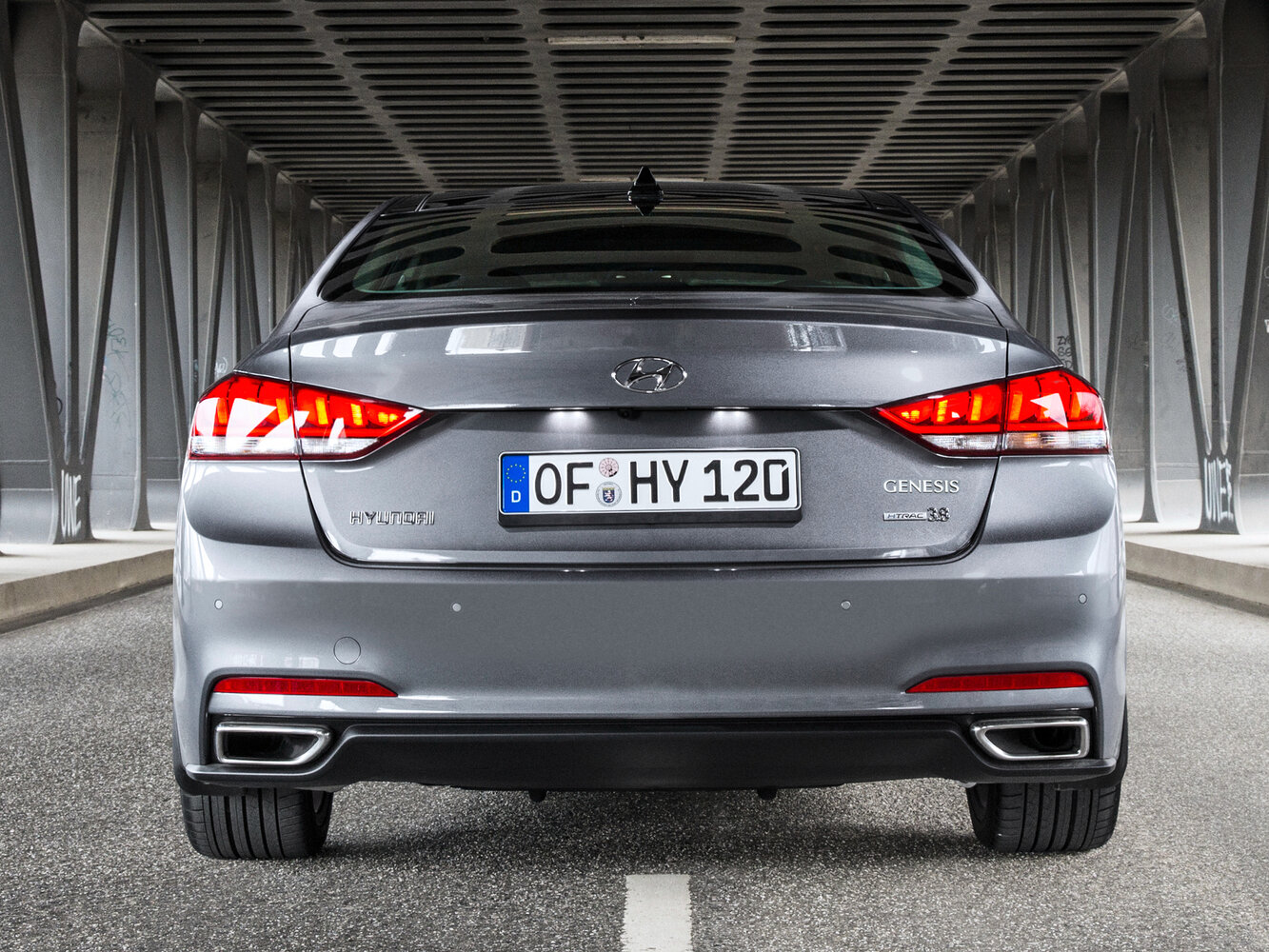 Hyundai Genesis BH330 Premium