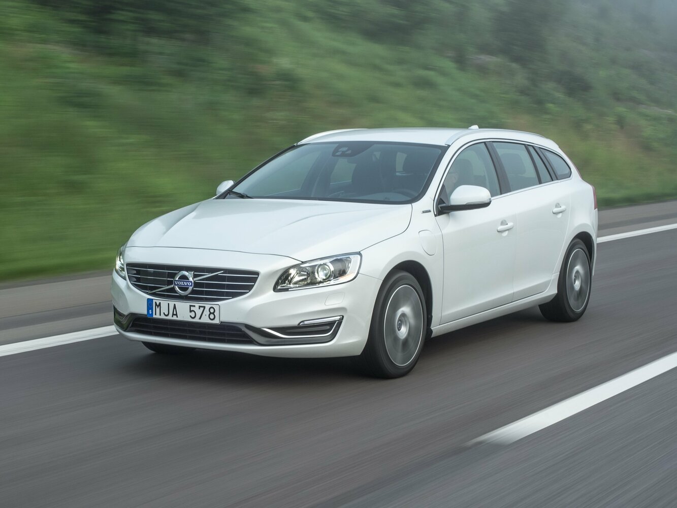 Volvo V60 — I Рестайлинг (2013–2018)