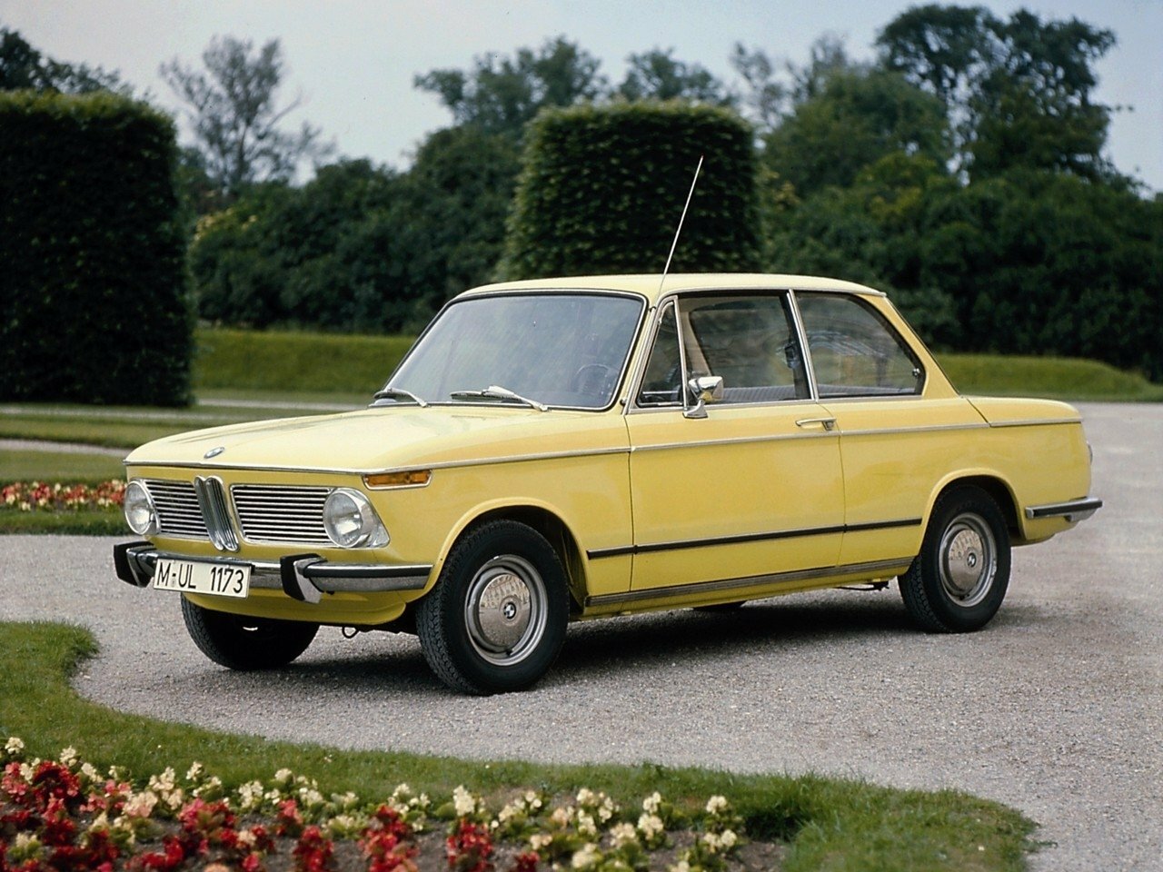 02 (E10)