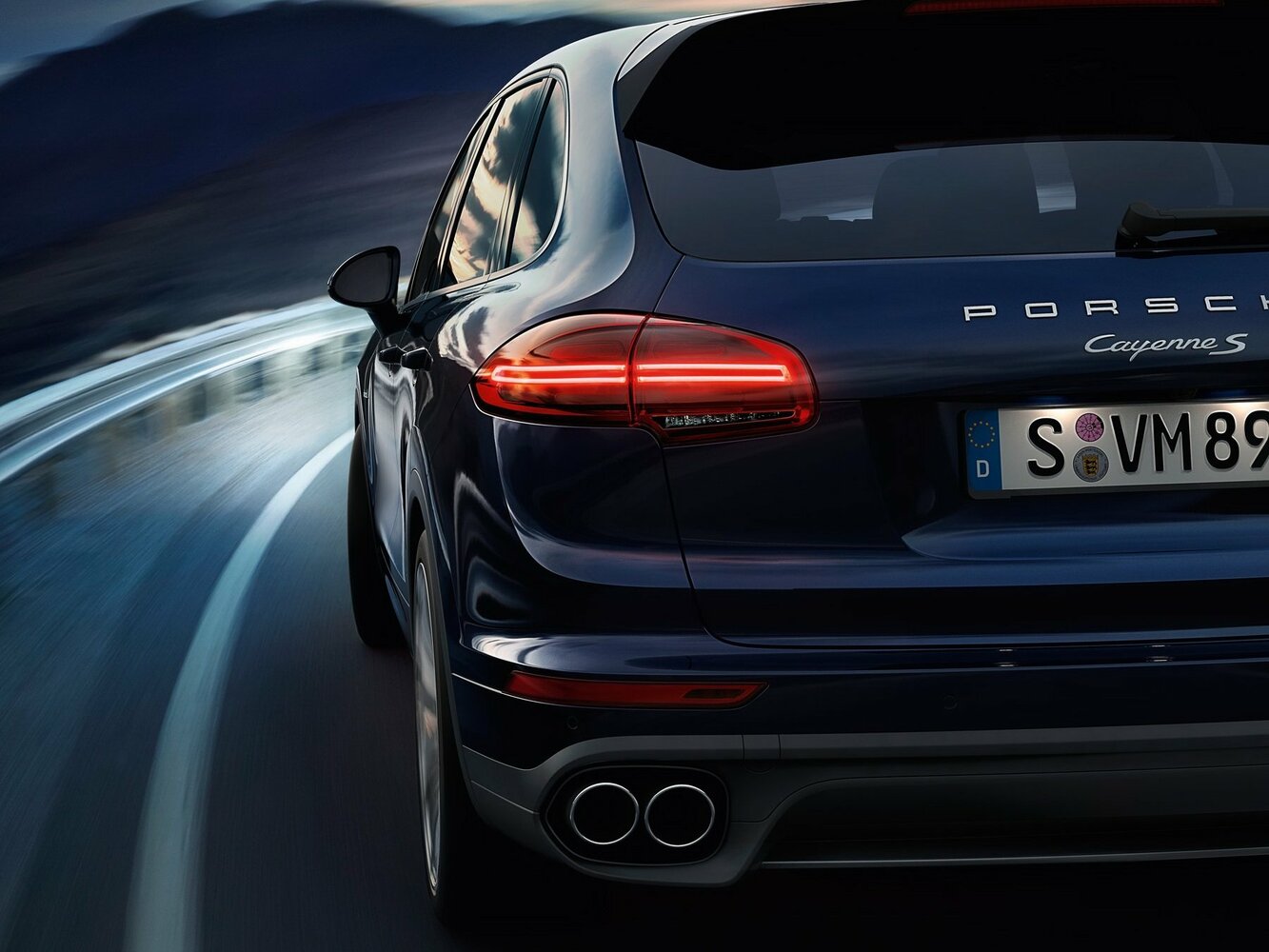 Porsche Cayenne — справочные фотографии комплектации, Задняя фара