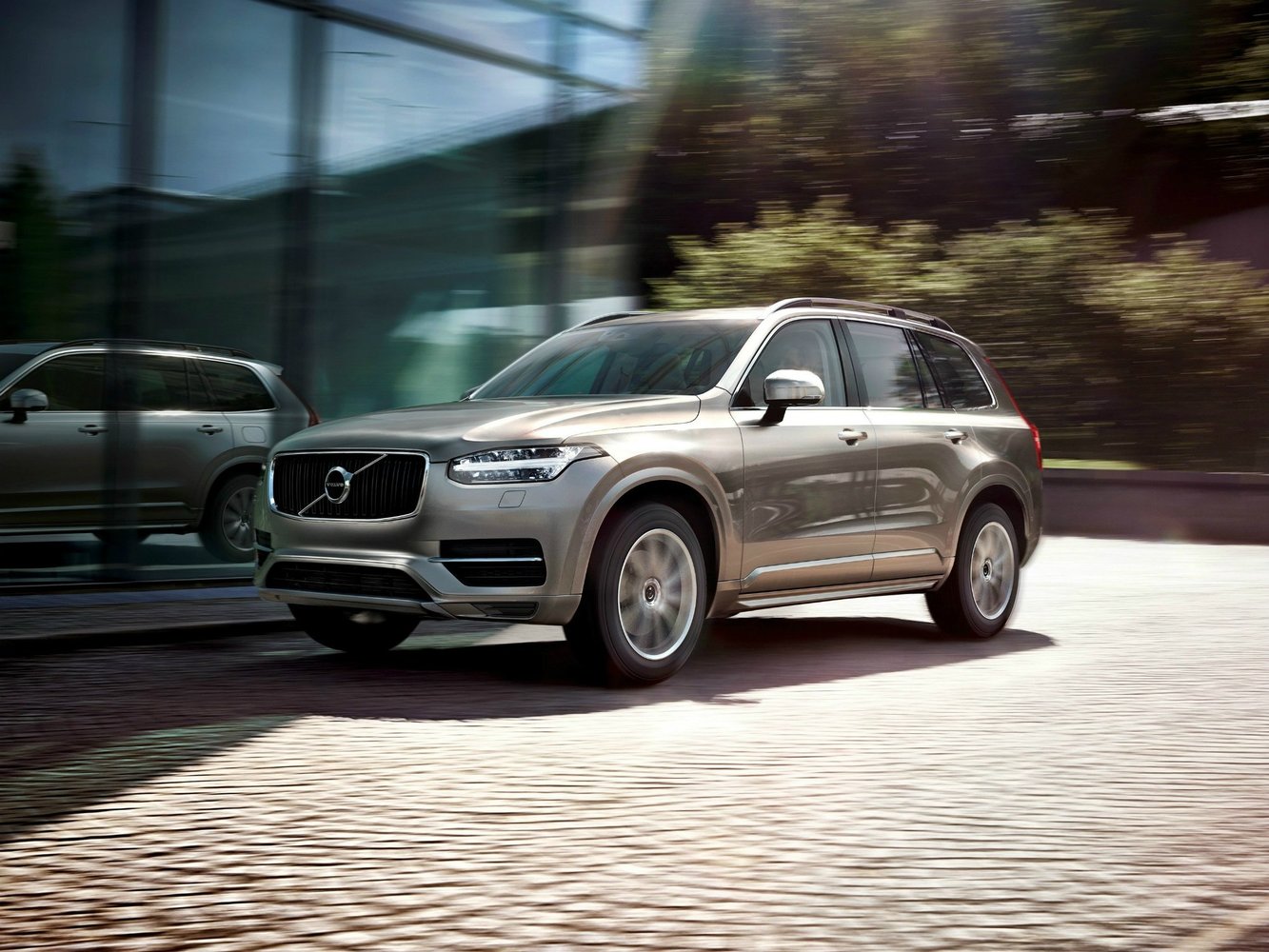 Volvo XC90 2015 T6 7 мест