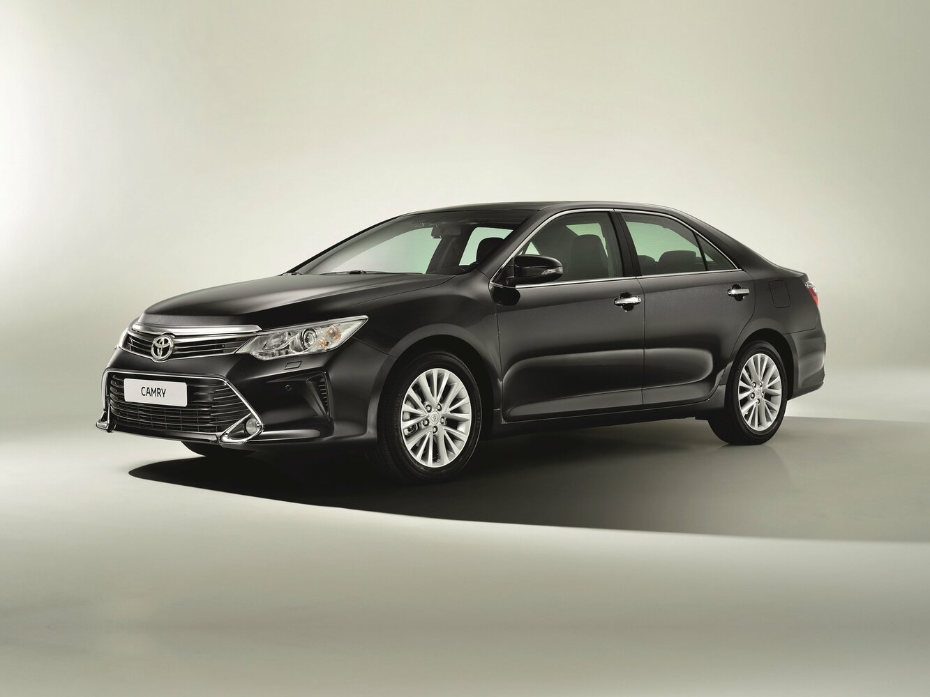 Toyota Camry 2016 2.0G Lead