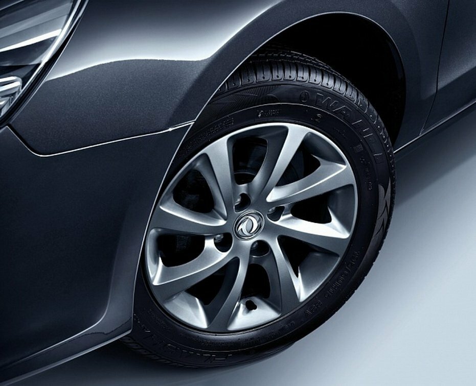 Dongfeng S30 — справочные фотографии комплектации, Диск