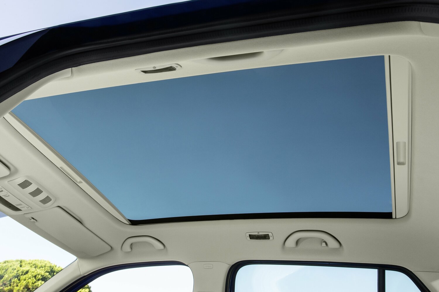 Skoda Fabia — справочные фотографии комплектации, Интерьер 2