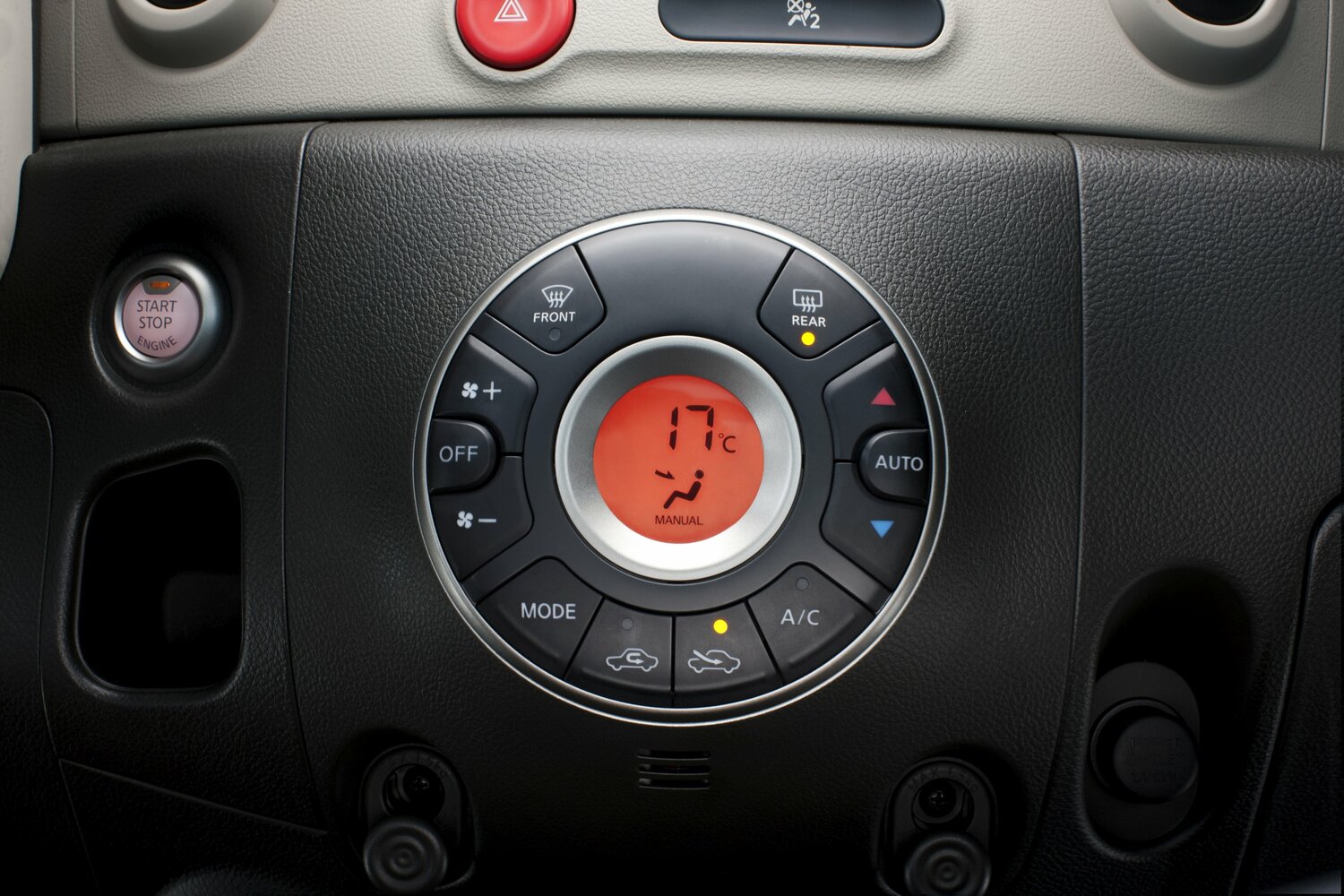Nissan Cube 15X V