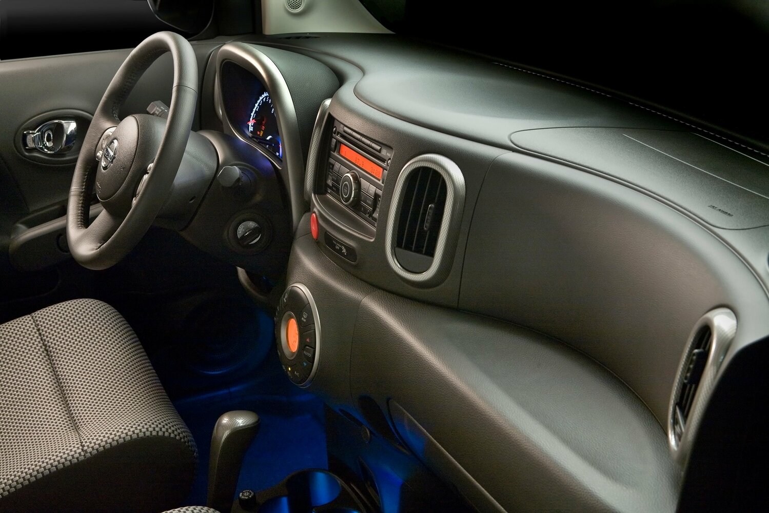 Nissan Cube 15X V