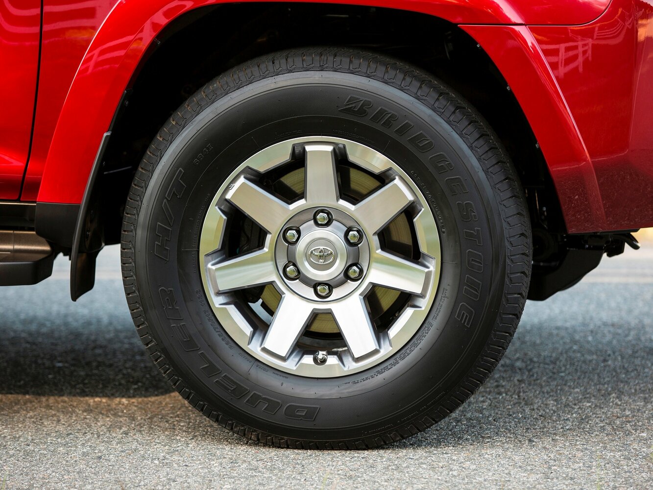 Toyota 4Runner — справочные фотографии комплектации, Диск