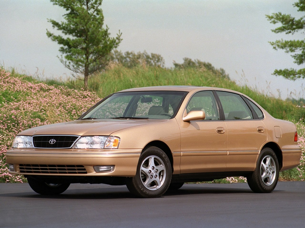 Toyota Avalon — I Рестайлинг (1997–2000)