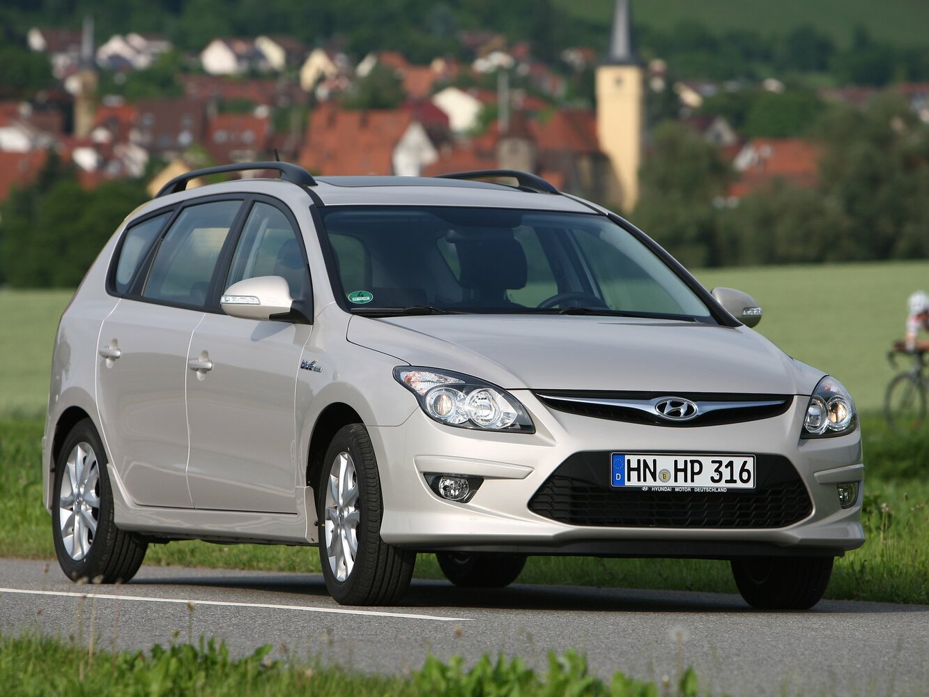i30