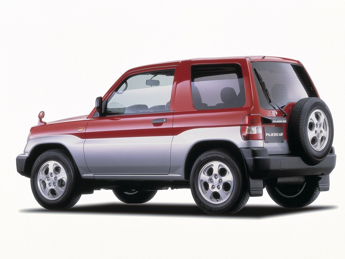 Mitsubishi Pajero iO ZR