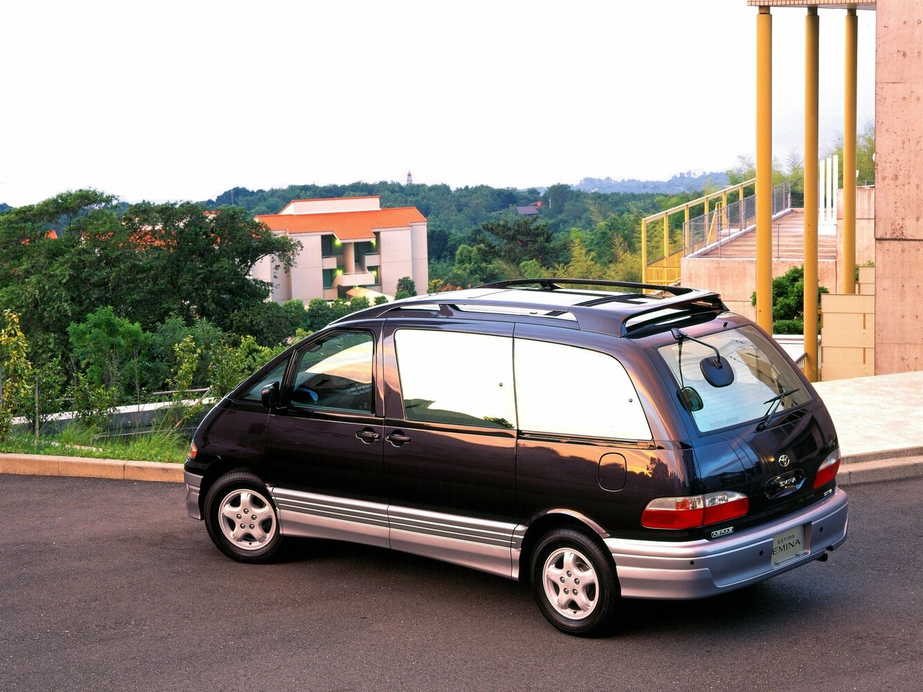 Toyota Estima X