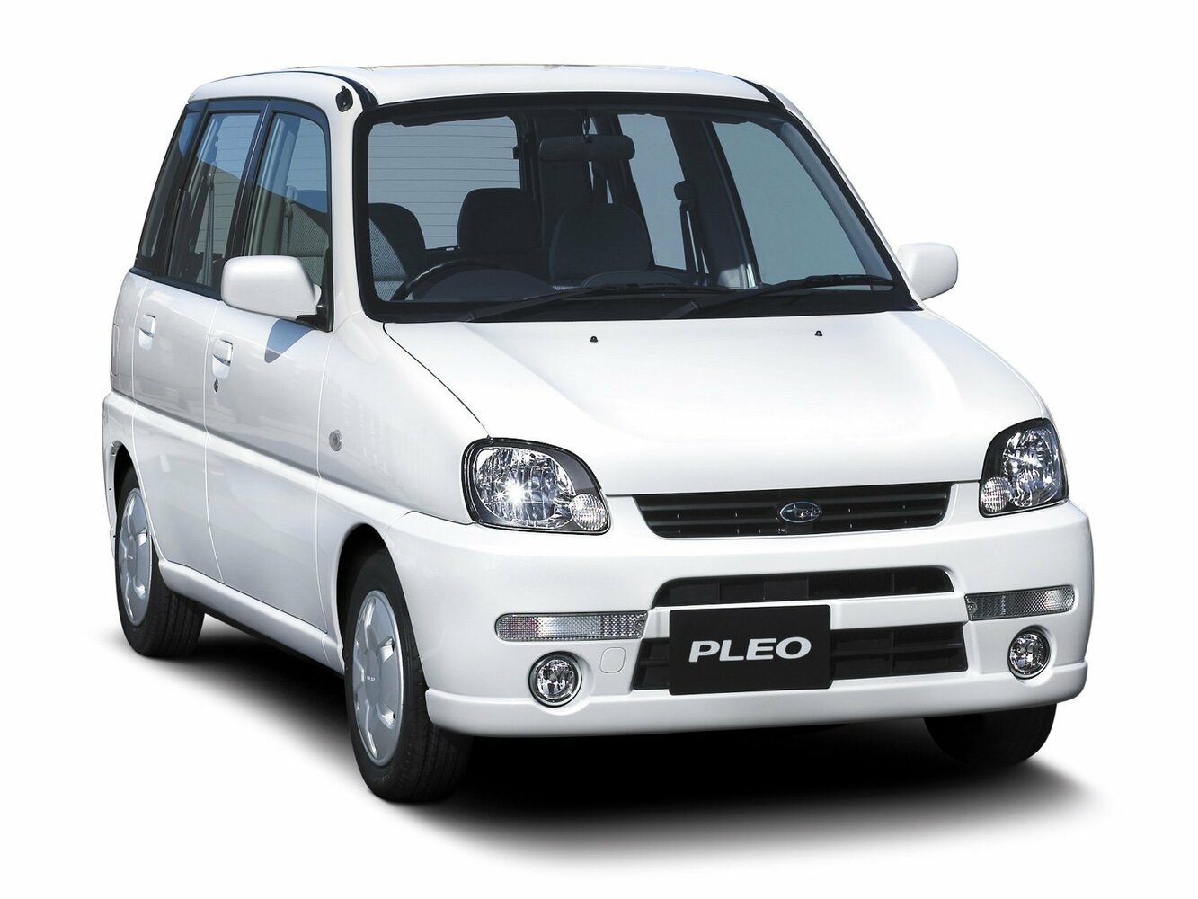 Subaru Pleo — справочные фотографии комплектации, Спереди