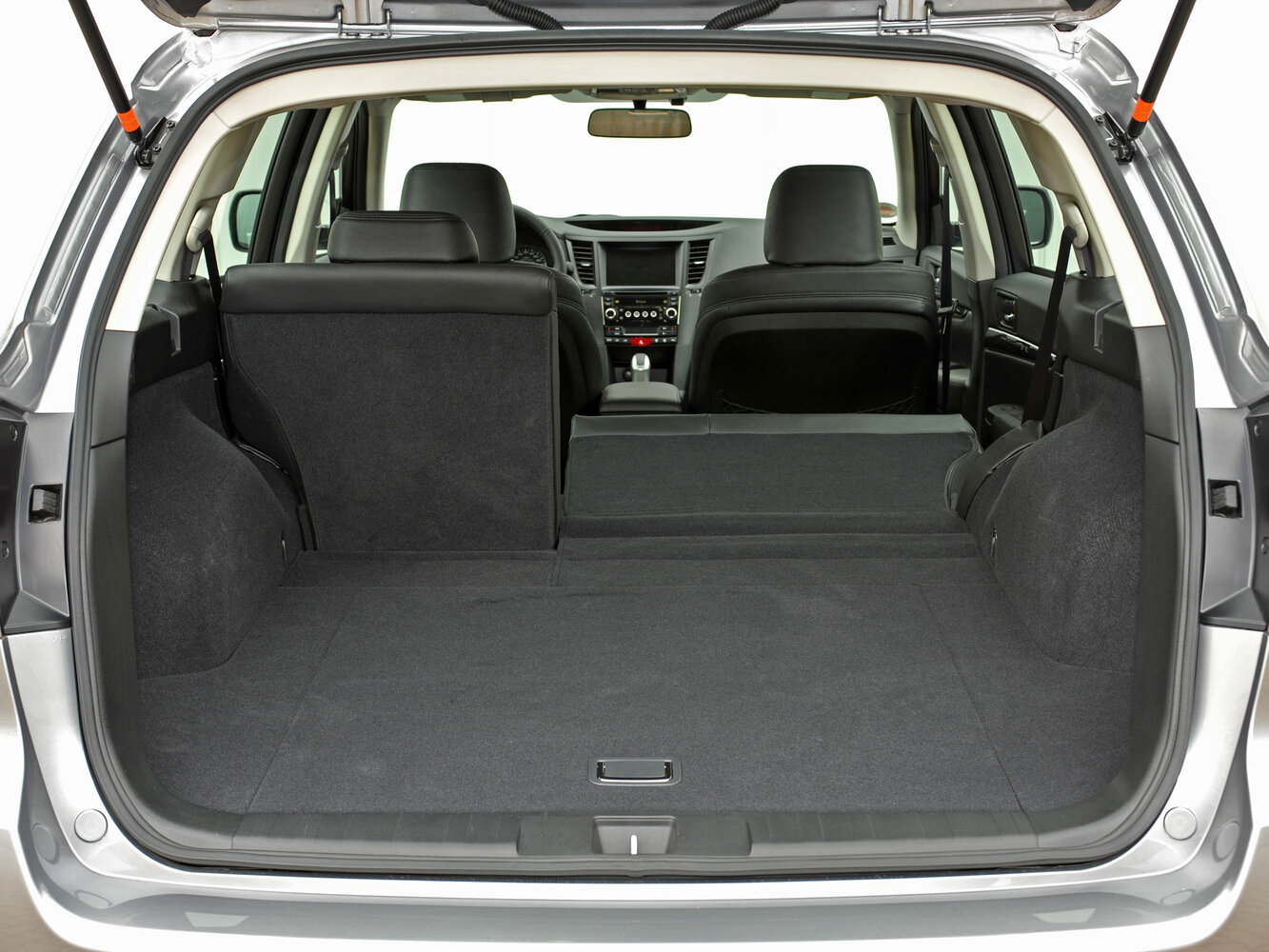 Subaru Legacy — справочные фотографии комплектации, Багажник