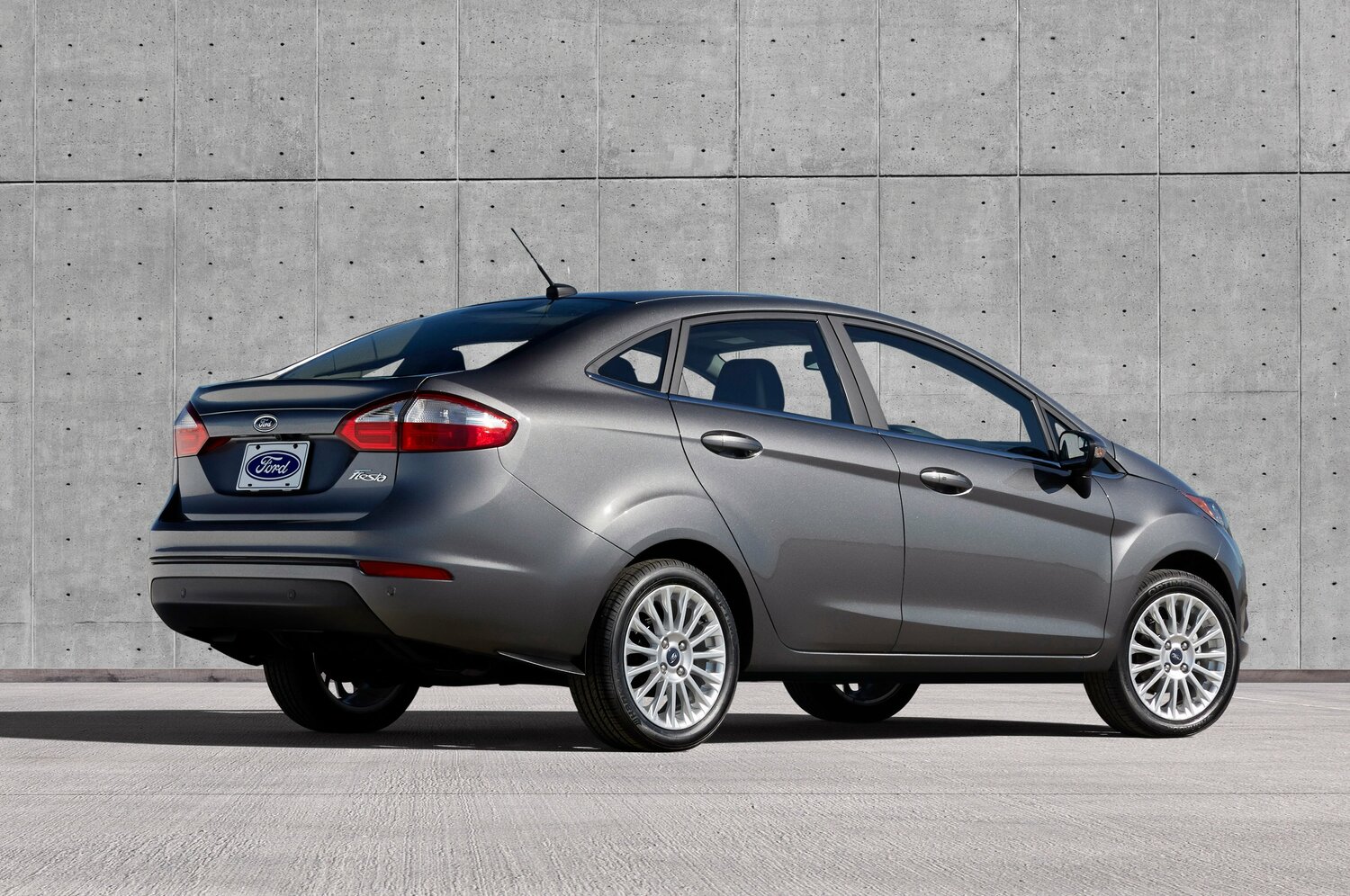 Ford Fiesta 2013 1.5L AT Fashion