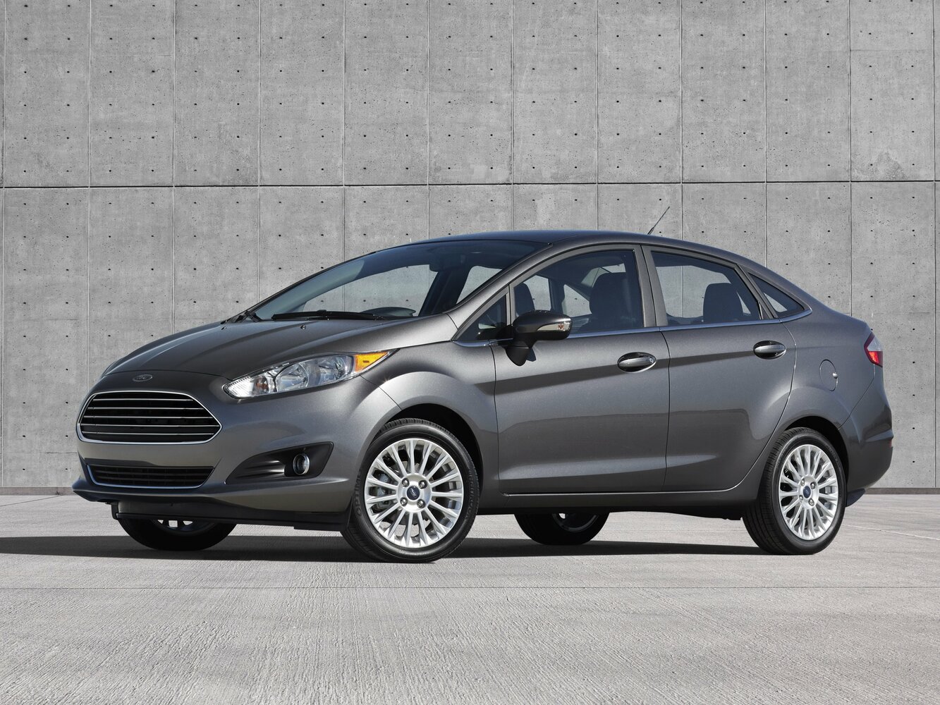 Ford Fiesta 2013 1.5L AT Fashion
