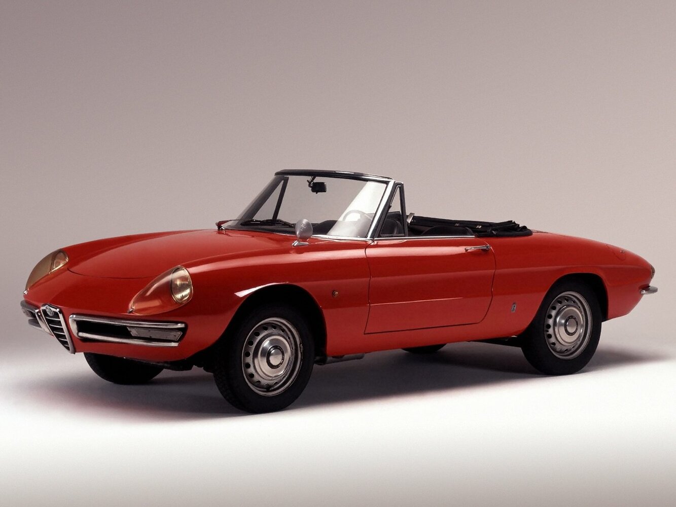 Alfa Romeo Spider — I поколение (1966–1993)