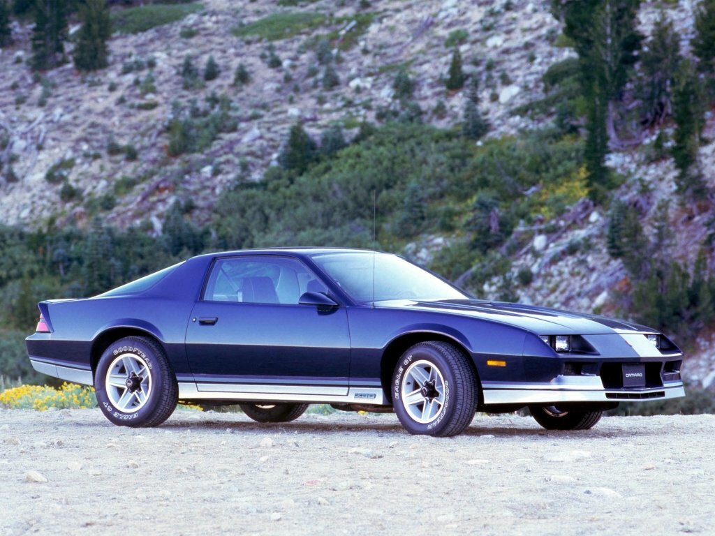 Chevrolet Camaro — III поколение (1982–1984)