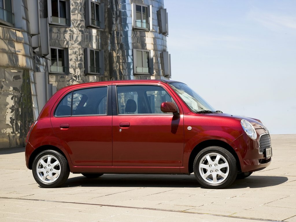 Daihatsu Mira Gino