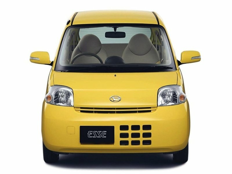 Daihatsu Esse D
